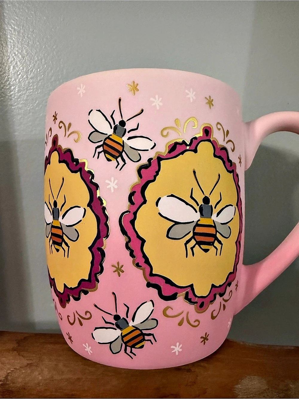 Vintage-Style Luna & Sage Pink Bumble Bee Coffee Mug Velvet Soft Touch Metallic